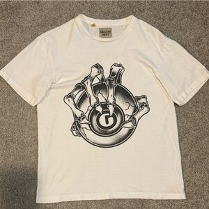 Gallery Dept Cream Tee with Graphic Label